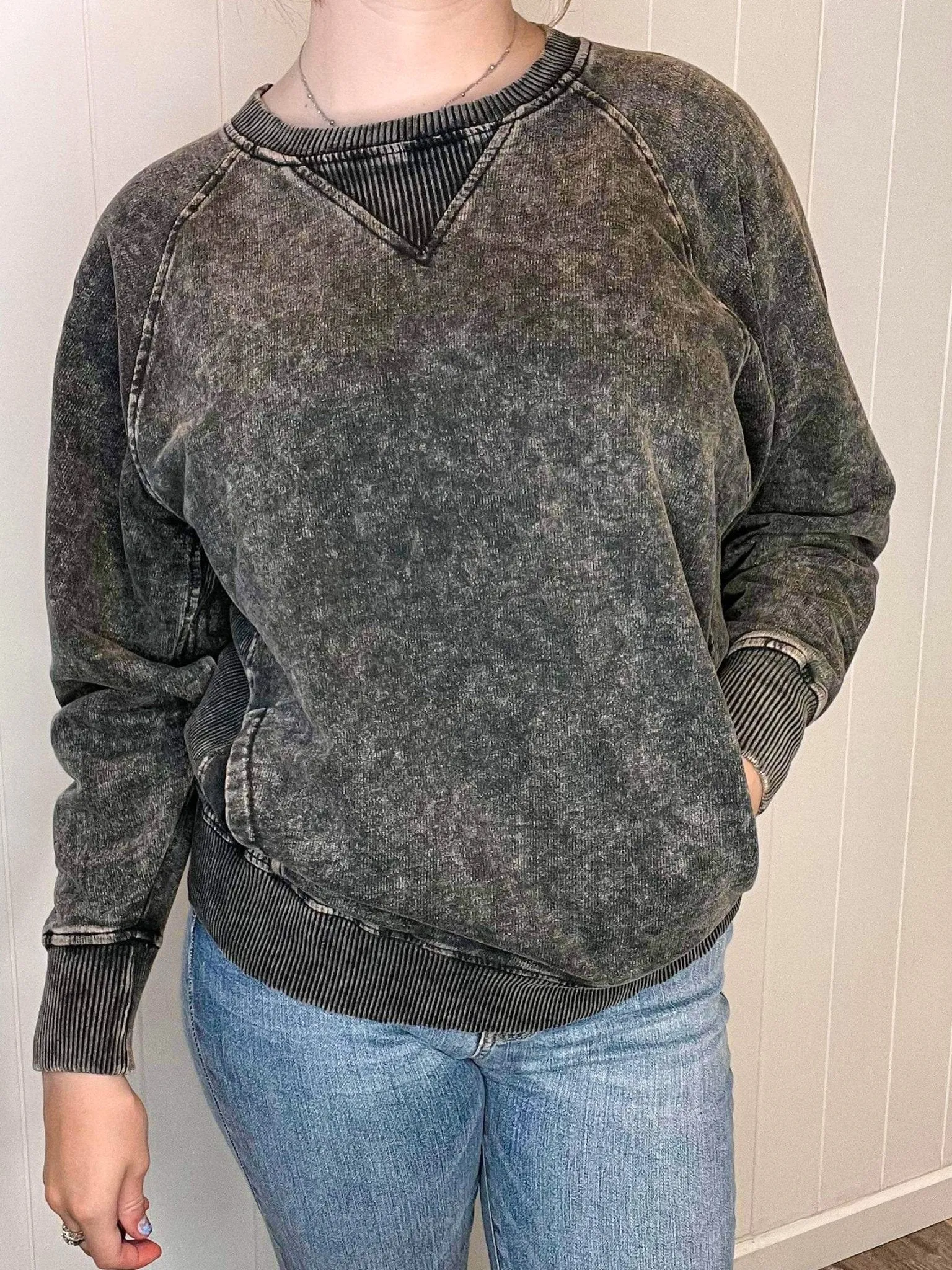 Casual Acid Washed Pullover Sweatshirt - Black