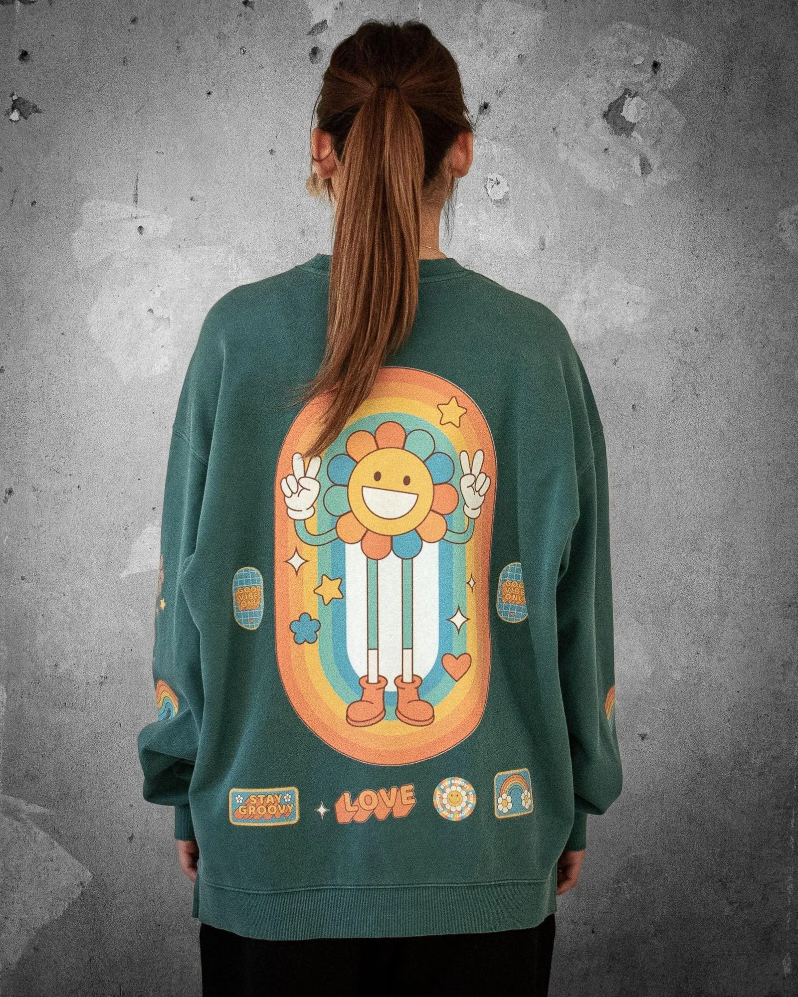 Stay Groovy Smile | Green Retro Women's Sweatshirt