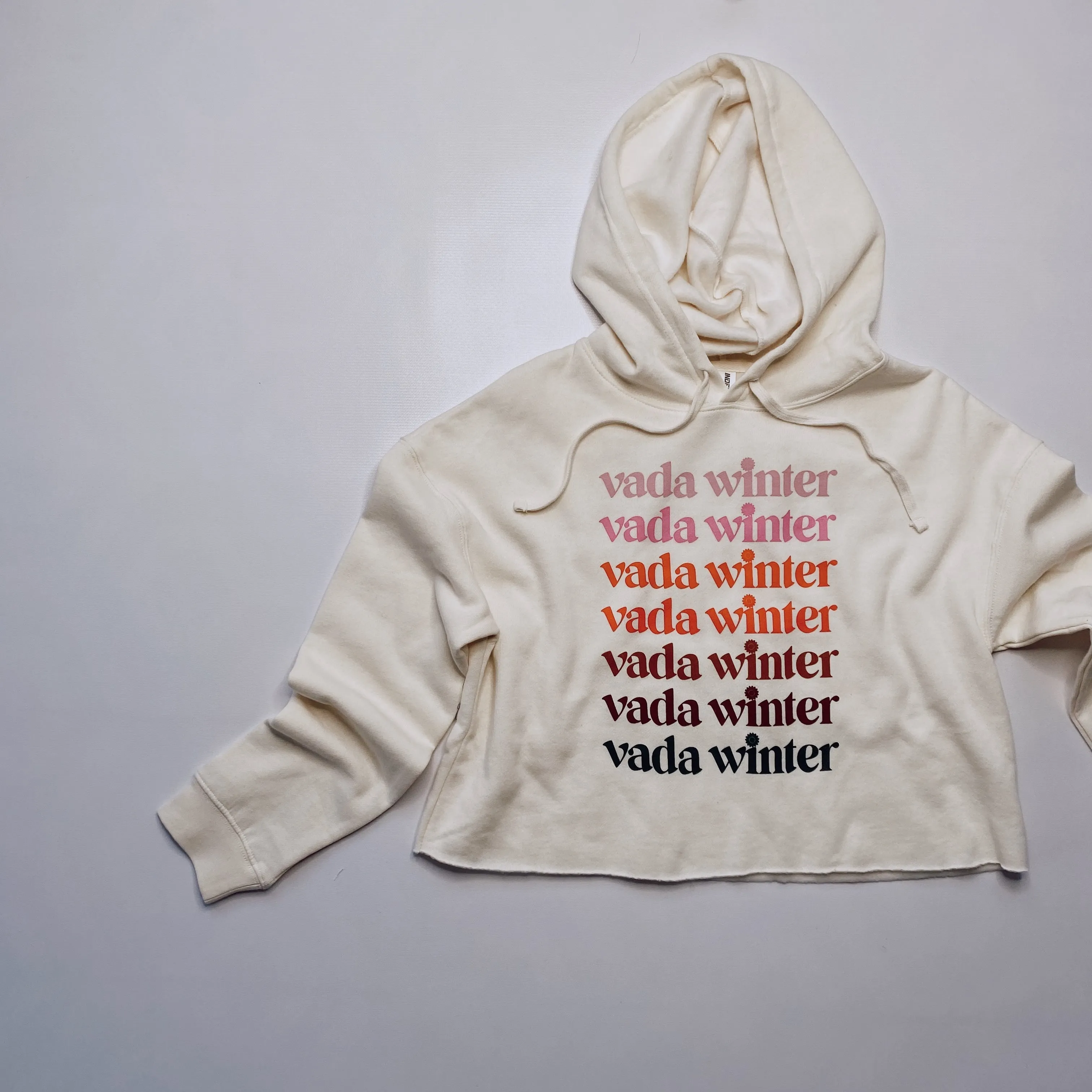 vada winter cropped hooded sweatshirt